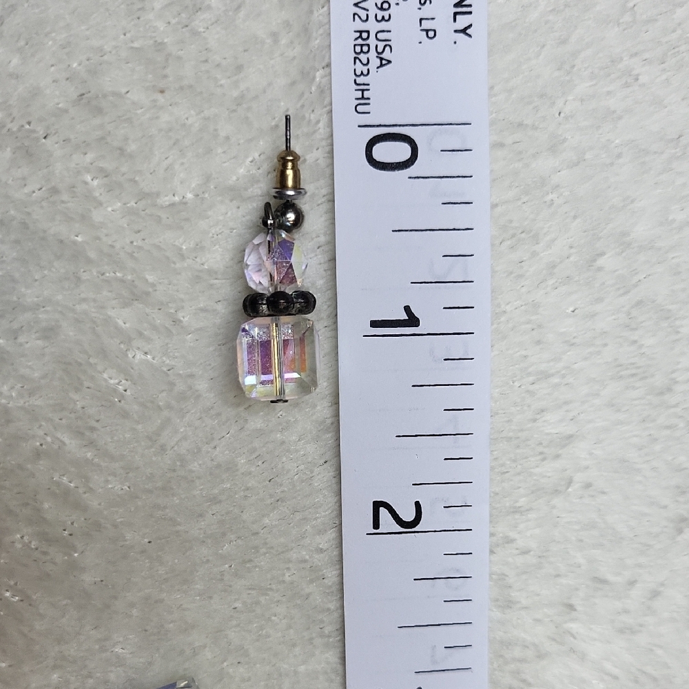 Jewlry | Crystal Necklace with Iridescent Pendant |J2 - Picture 6 of 8